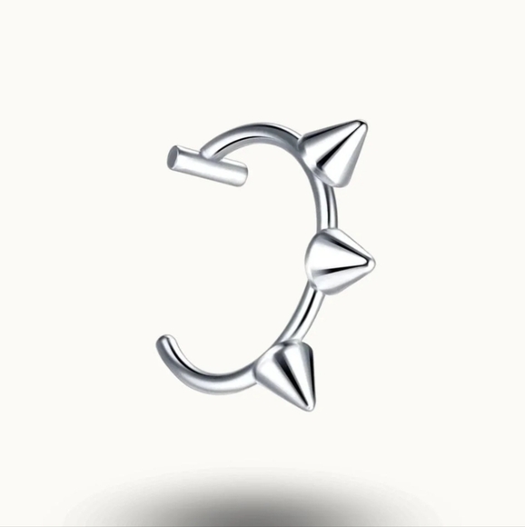 2 Fake lip rings - Picture 6 of 7